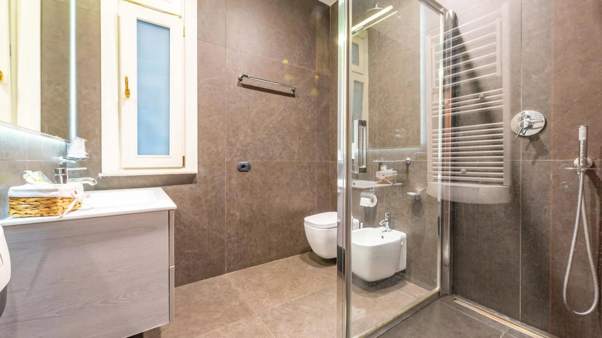 Andenis Tiber House Hotel Rome Italy
