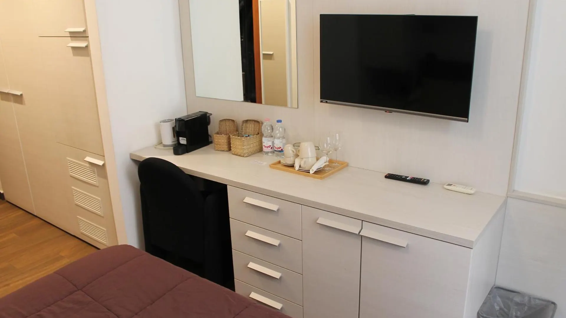Guest house Andenis Tiber House Hotel Rome Italy