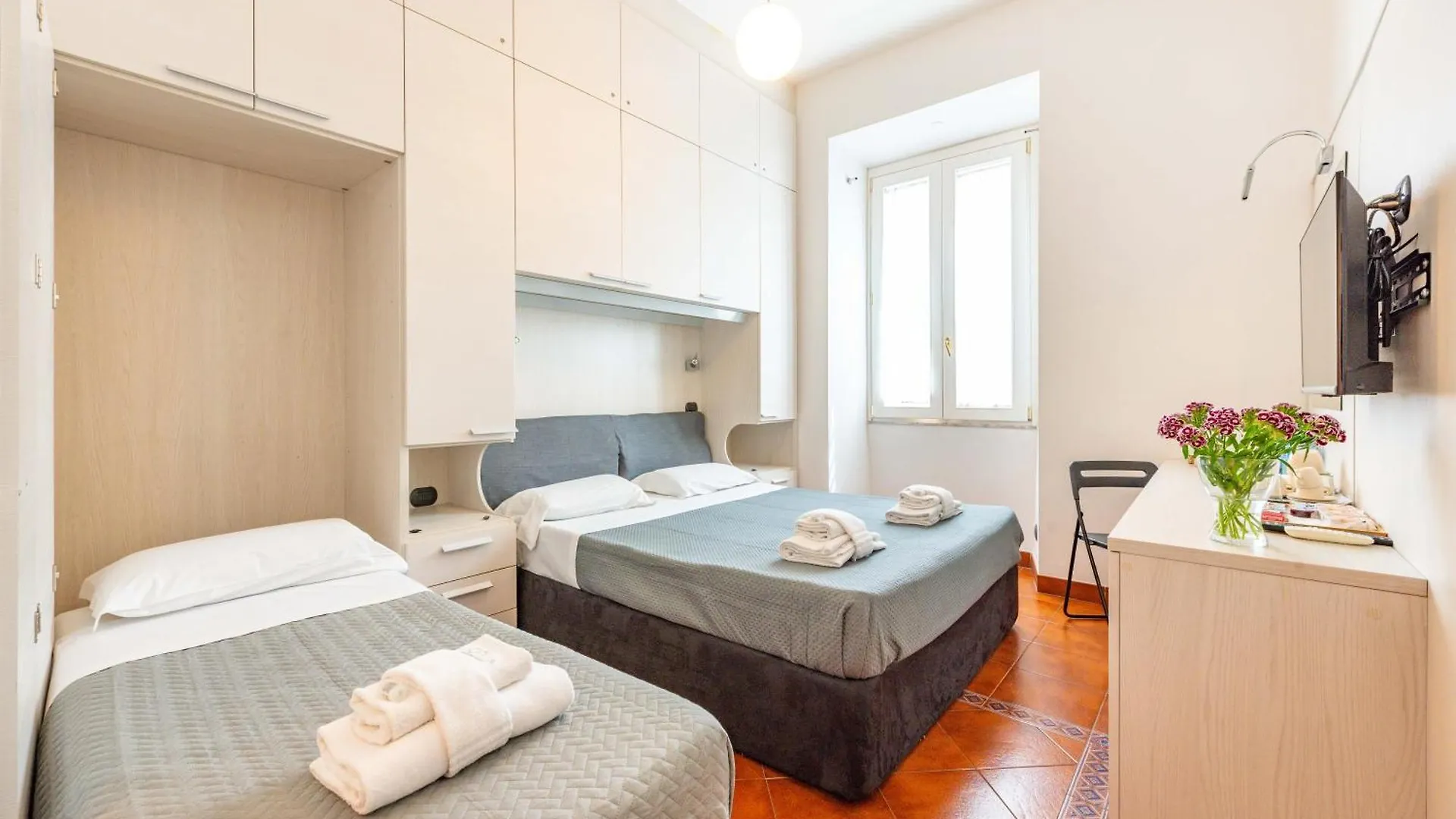 Andenis Tiber House Hotel Rome 0*,  Italy