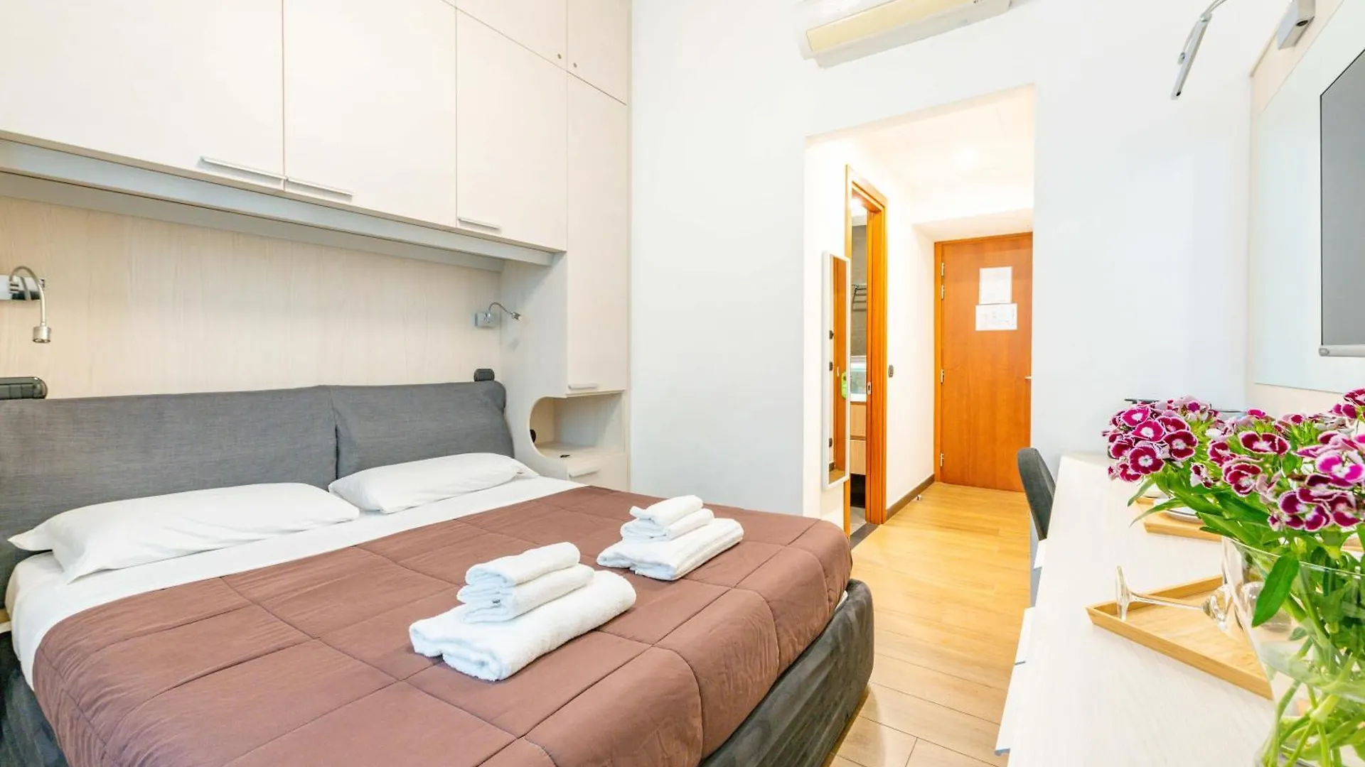 Guest house Andenis Tiber House Hotel Rome Italy